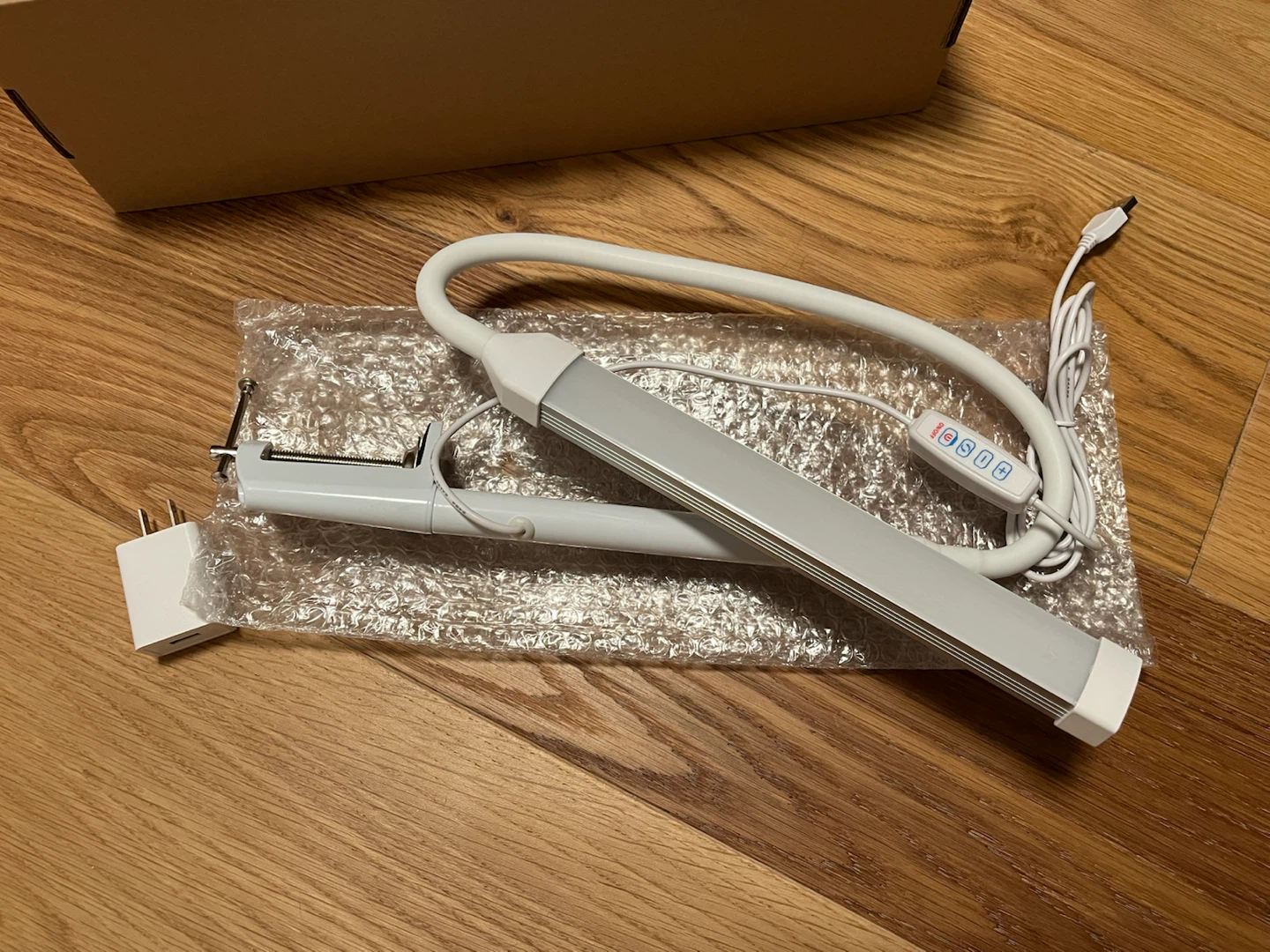 New White LED Desk Lamp with 3 Color Modes - photo 2