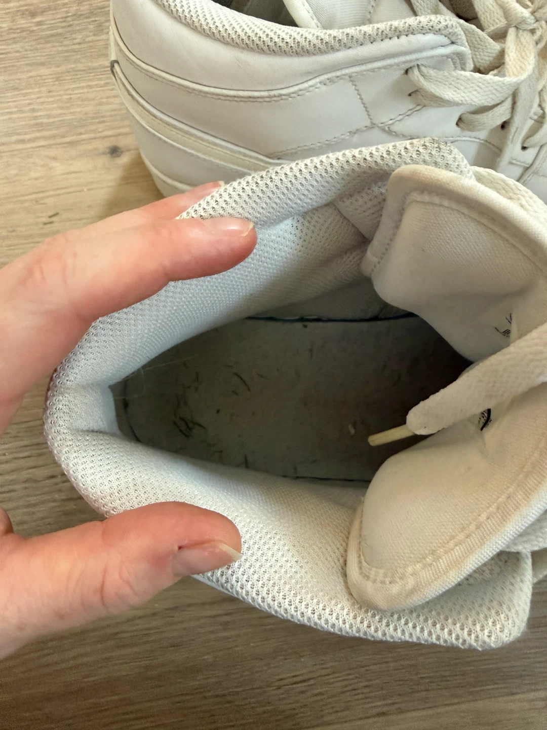 Men’s white Air Jordan 1 (size 12 US) - photo 4