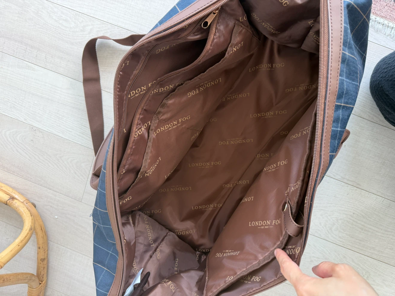 London Fog Travel Bag - photo 3