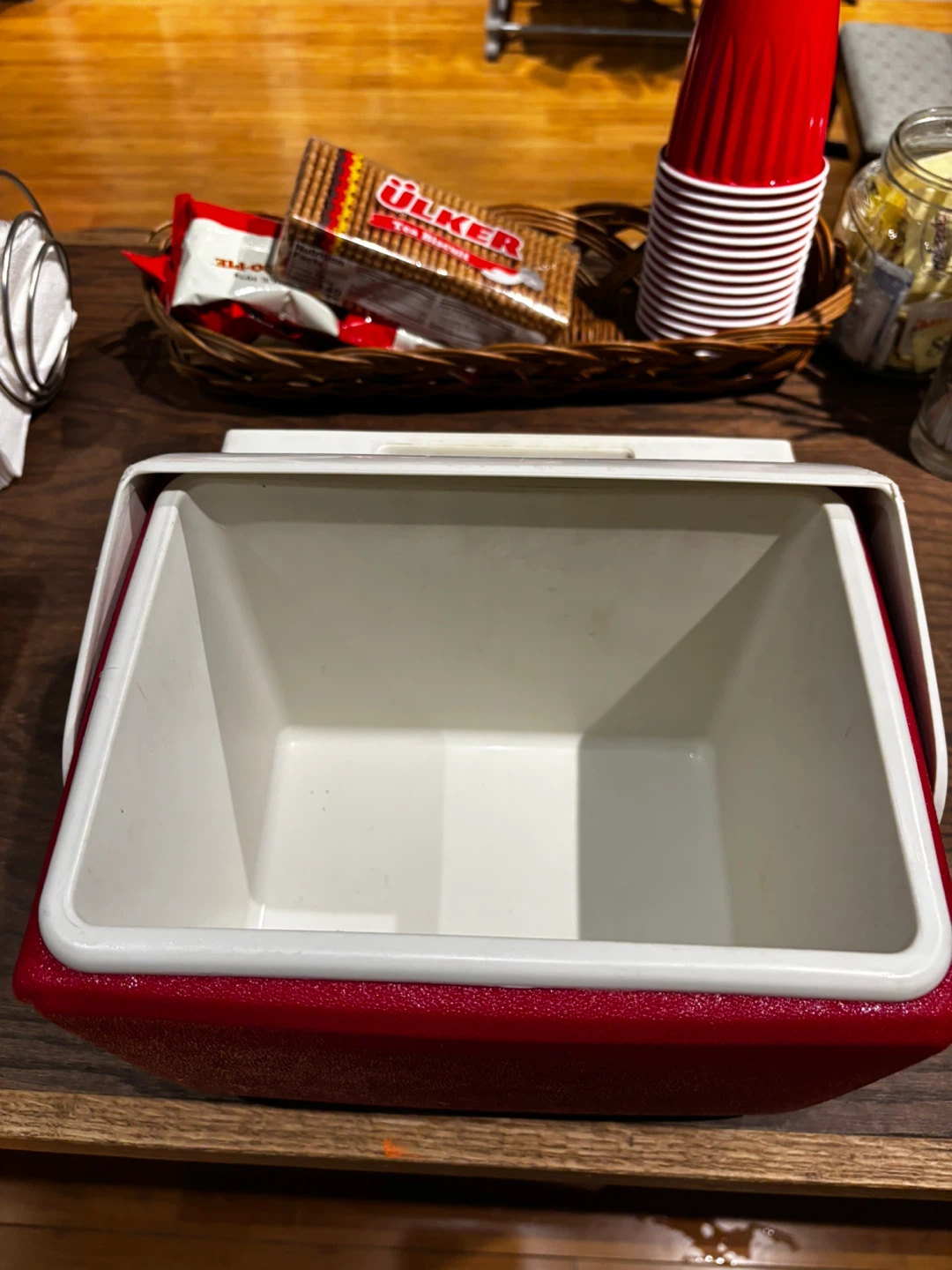Igloo Little Playmate Cooler Red/White - photo 5