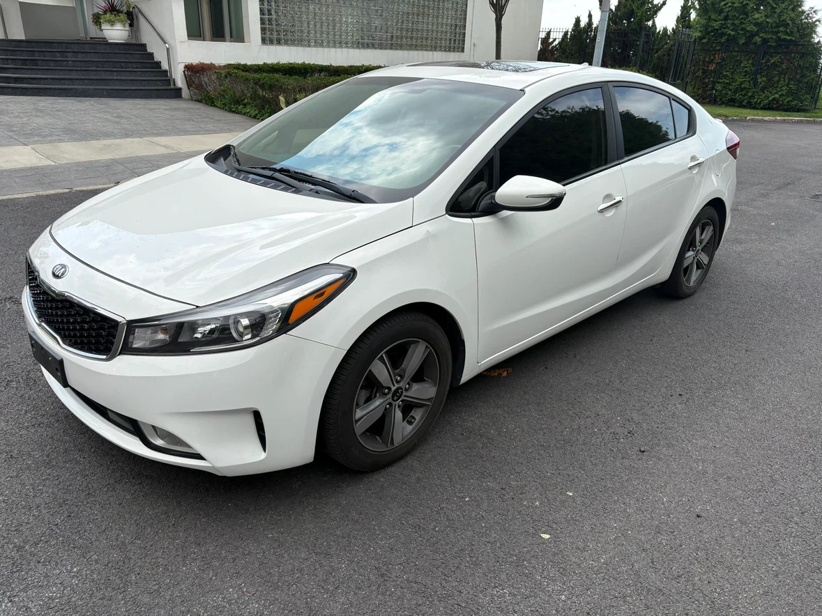 White Kia Forte S Sedan - photo 3
