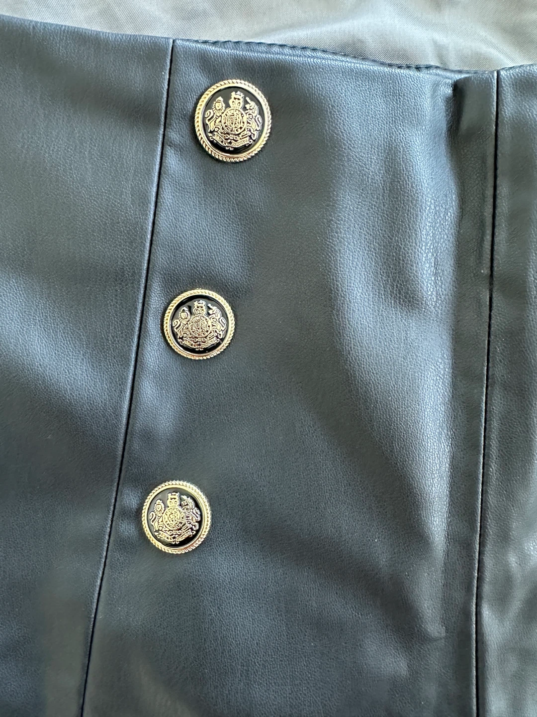 ZARA Black Faux Leather Shorts Large - photo 2