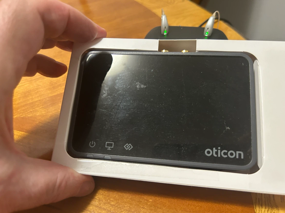 Oticon Hearing Aids with Charger - photo 3