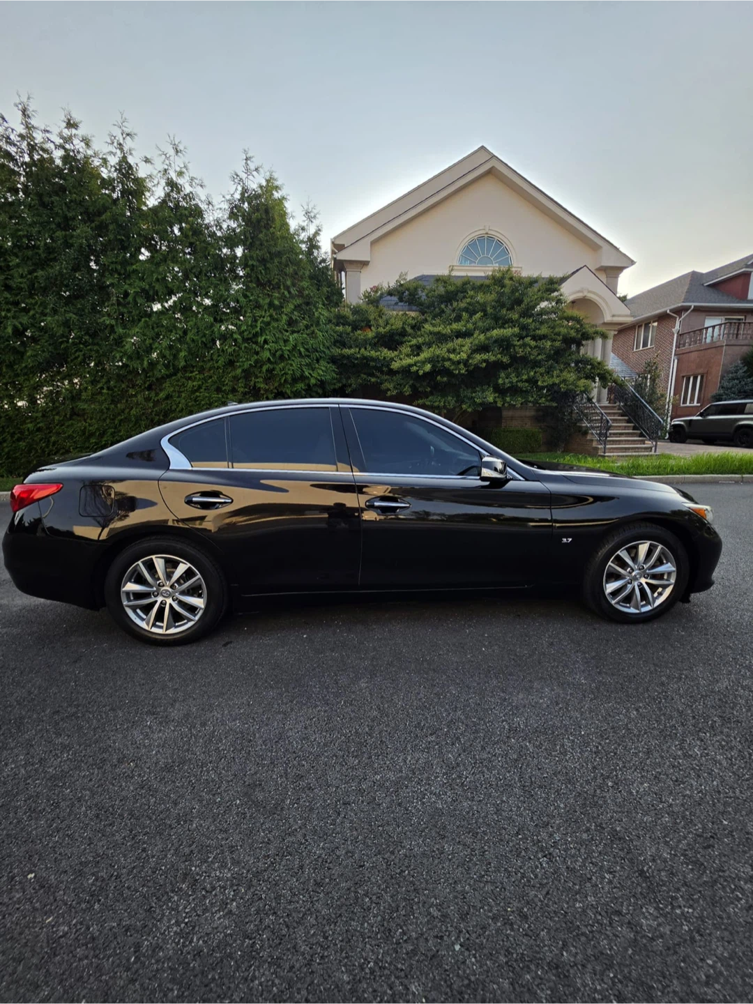 Black Infiniti Q50 Sedan - photo 4