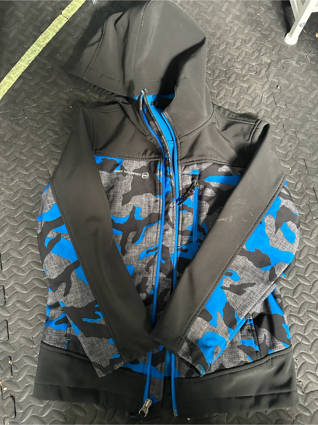FREE COUNTRY Kids Camo Softshell Jacket S/P (6/6X)