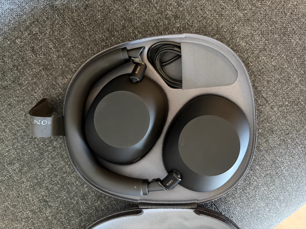 Sony WH-1000XM6 / XM6
