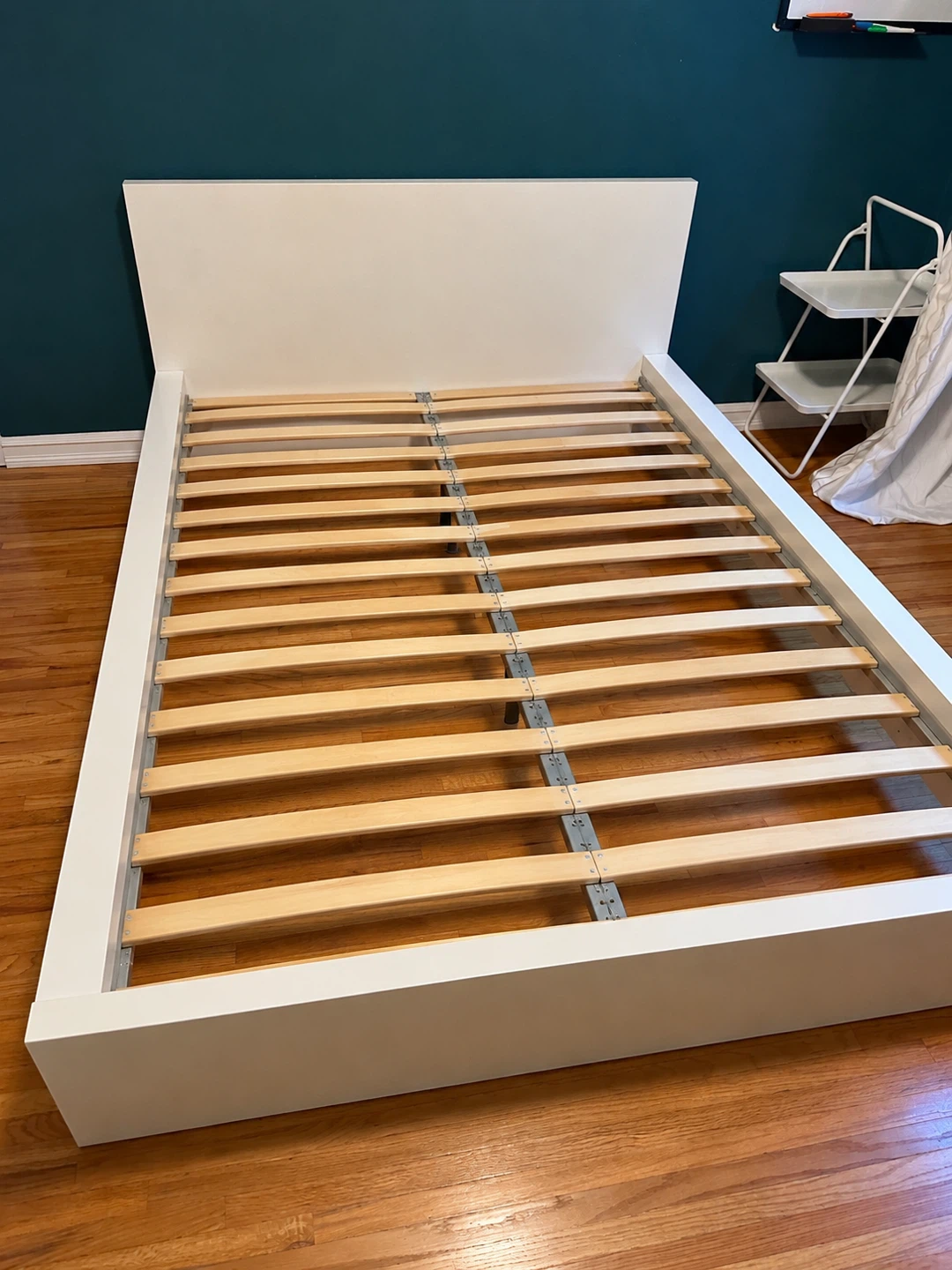 Double/Full size White Platform Bed Frame with Mattress - photo 2