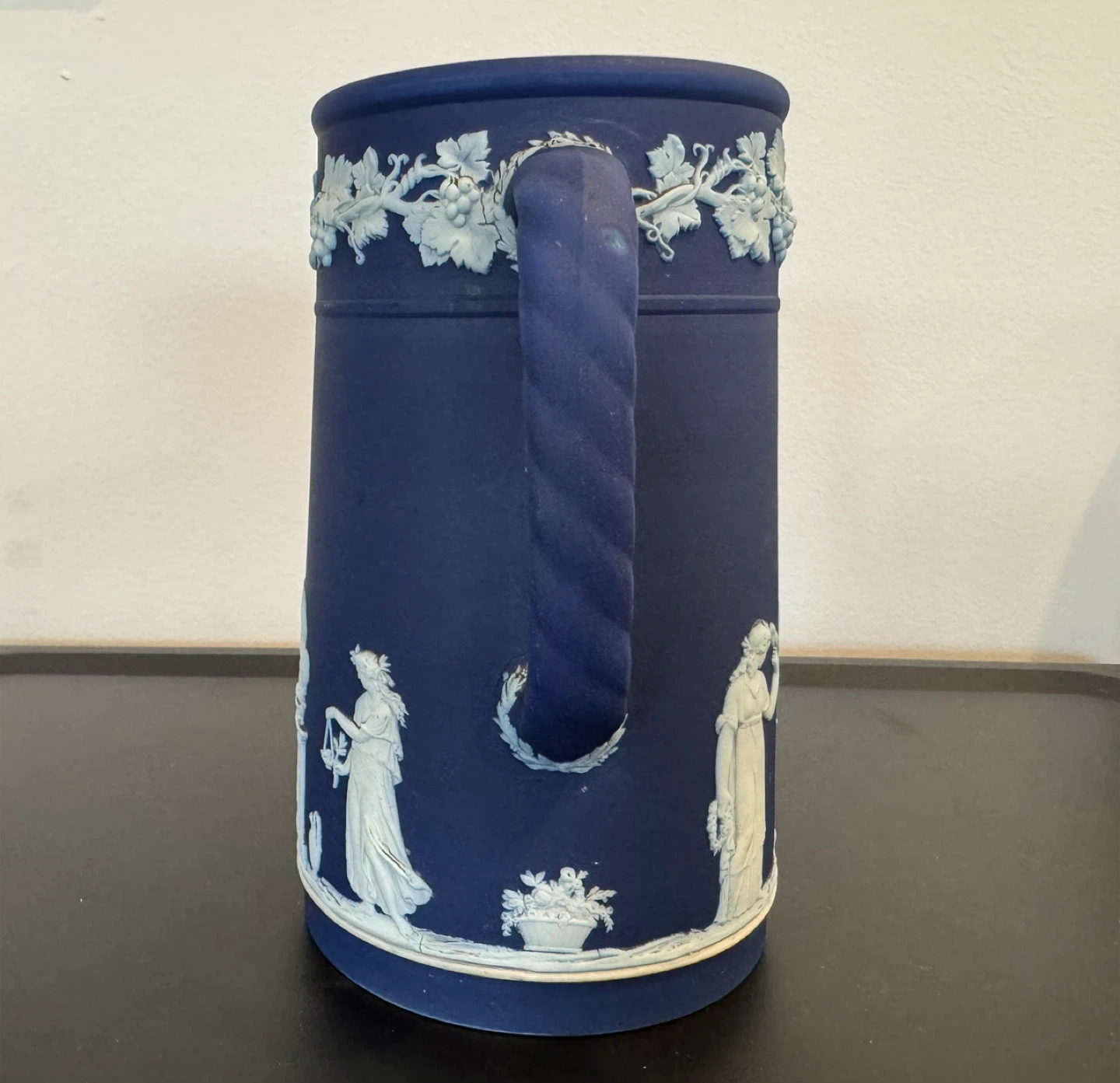 Antique Wedgwood Sacrifices Figures Pitcher/Jug 1891-1907 - photo 4