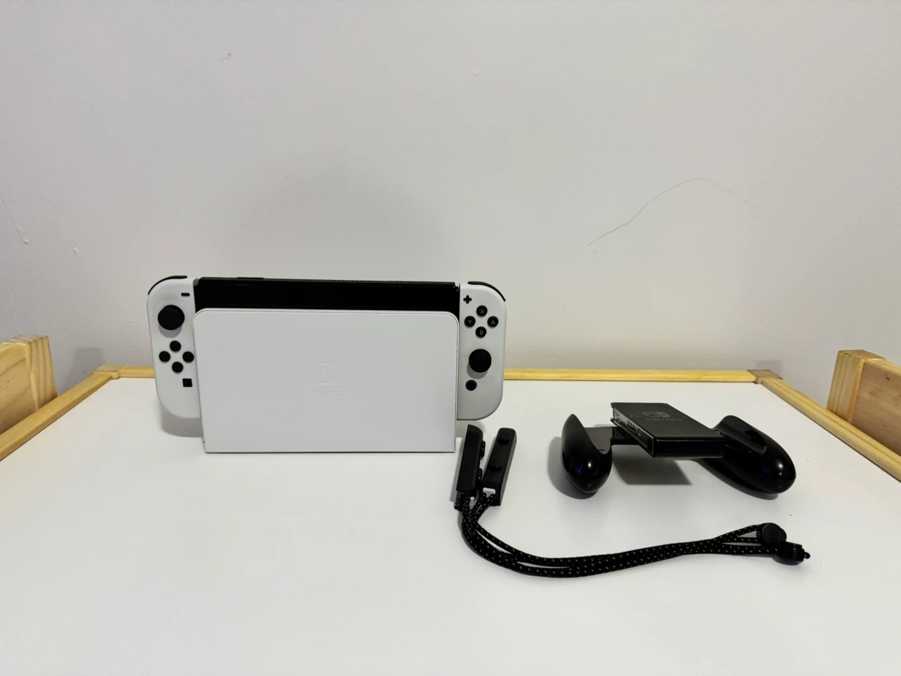 Nintendo Switch OLED - photo 4