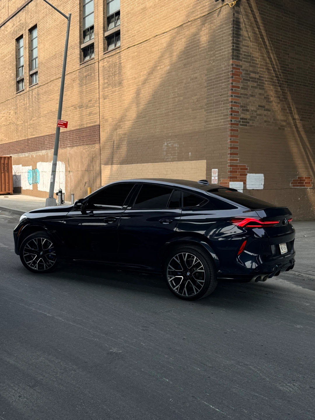 2021 BMW X6M - photo 2