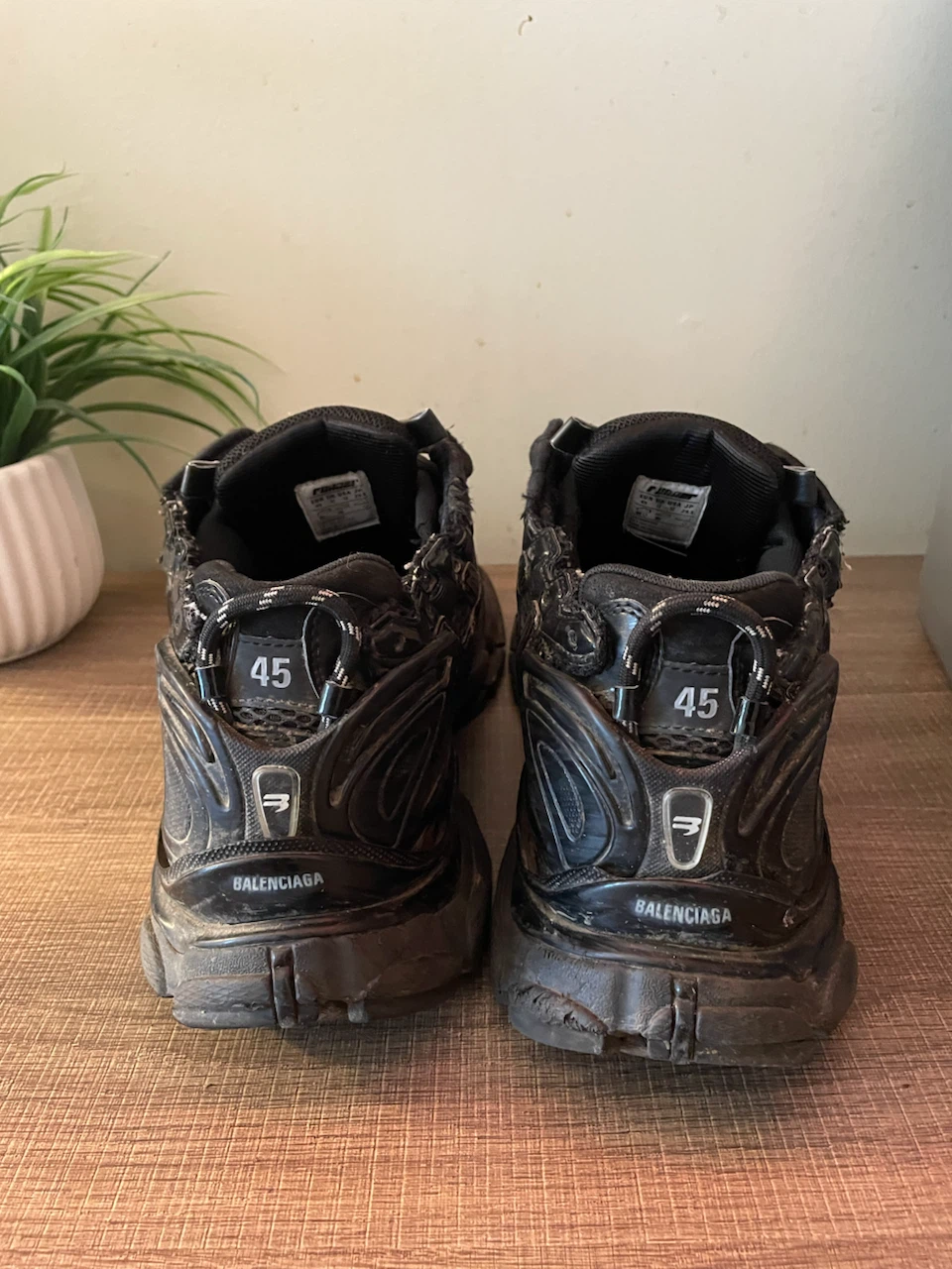 Balenciaga Runner Sneakers - Black - photo 3