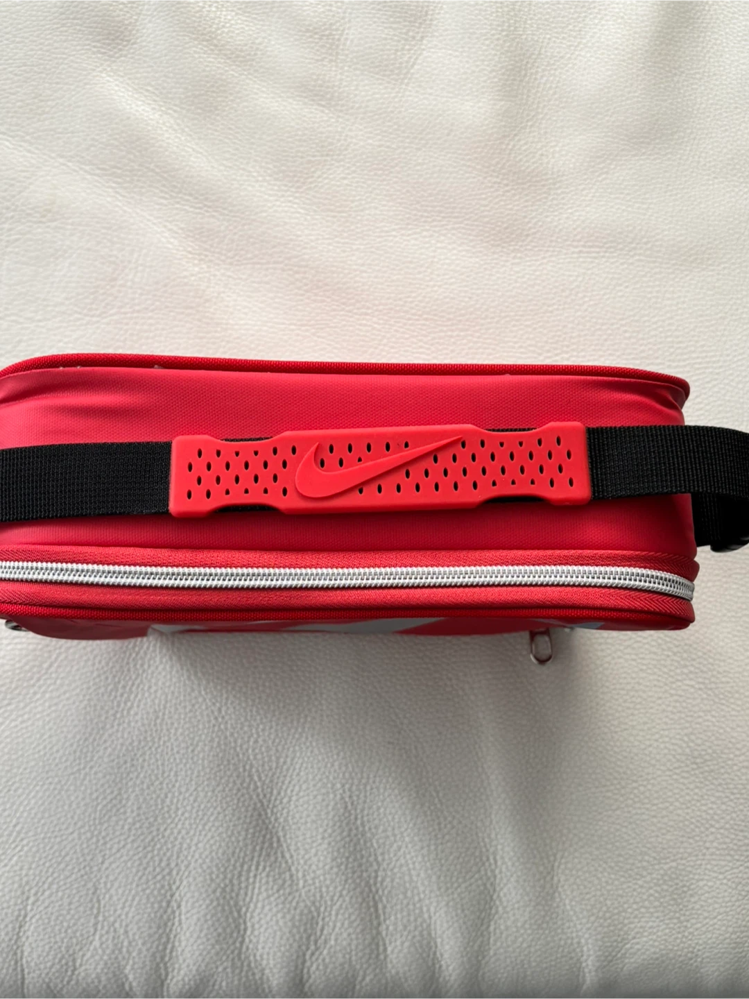 Nike Red Lunch Bag - photo 4