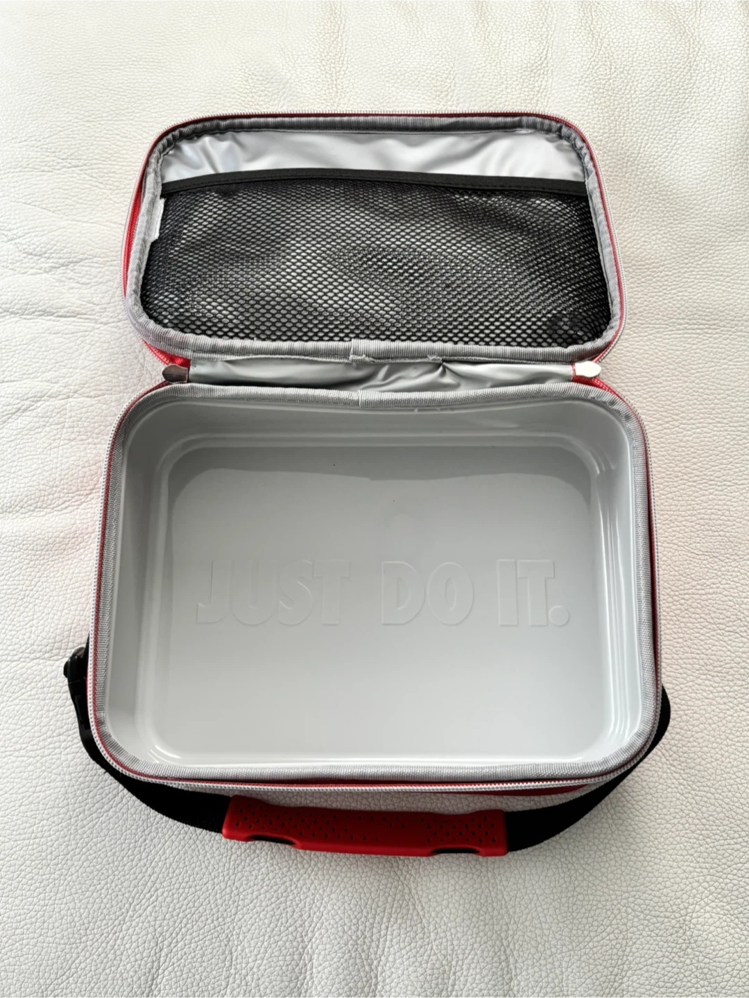 Nike Red Lunch Bag - photo 5
