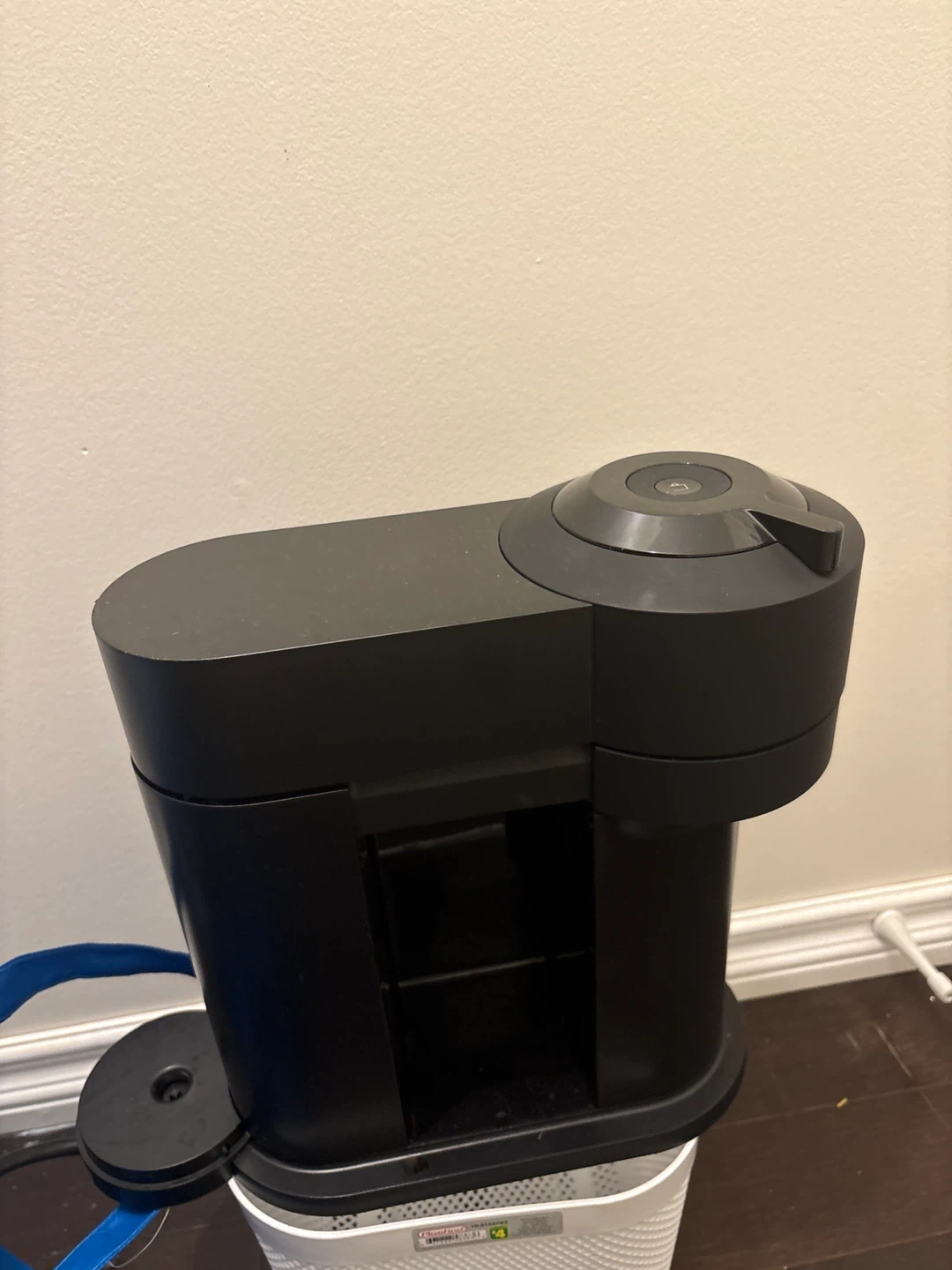Nespresso Coffee Machine - photo 2