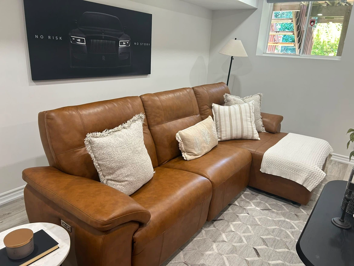 Chesterfield Brown Leather Recliner – Protection Plan 2028
