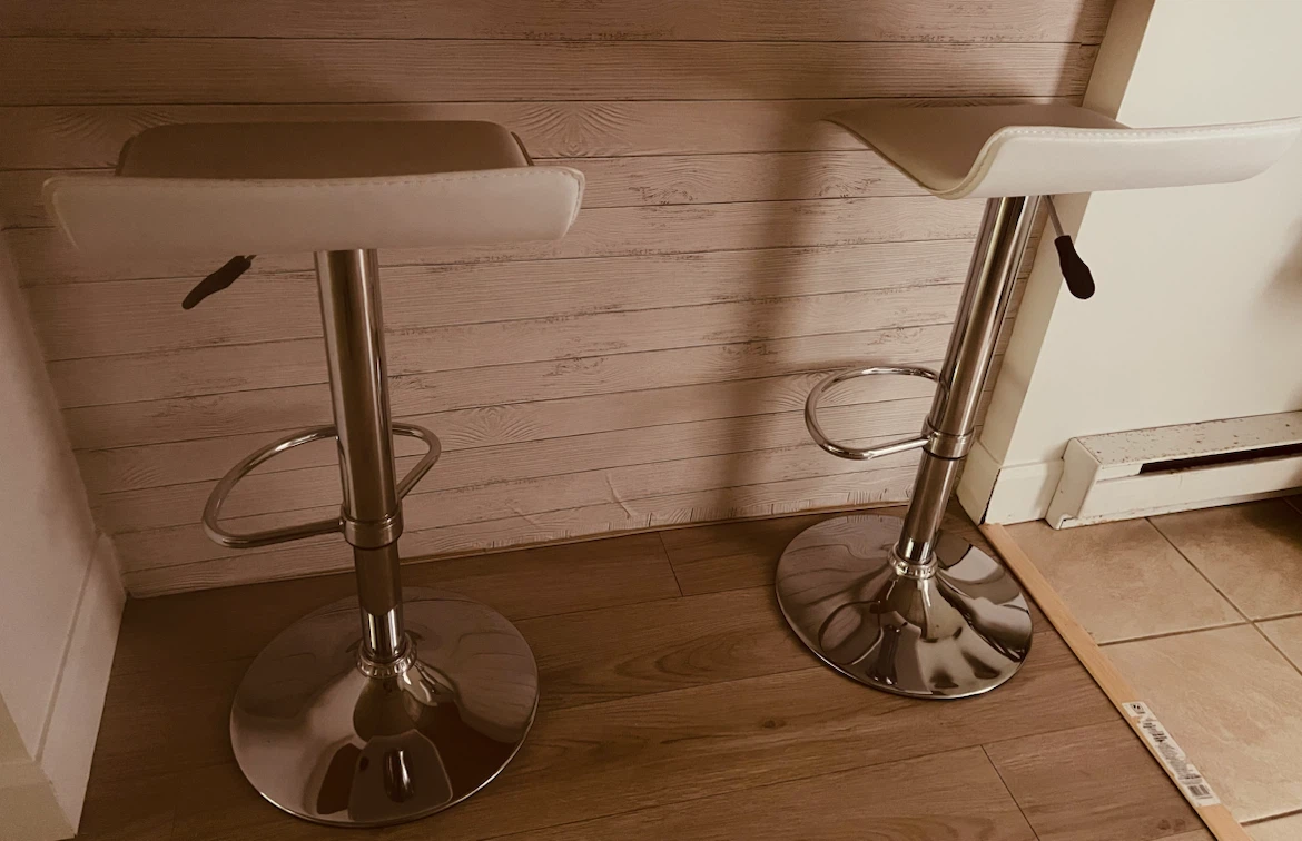Adjustable Swivel Bar Stools (Set of 2) - photo 2