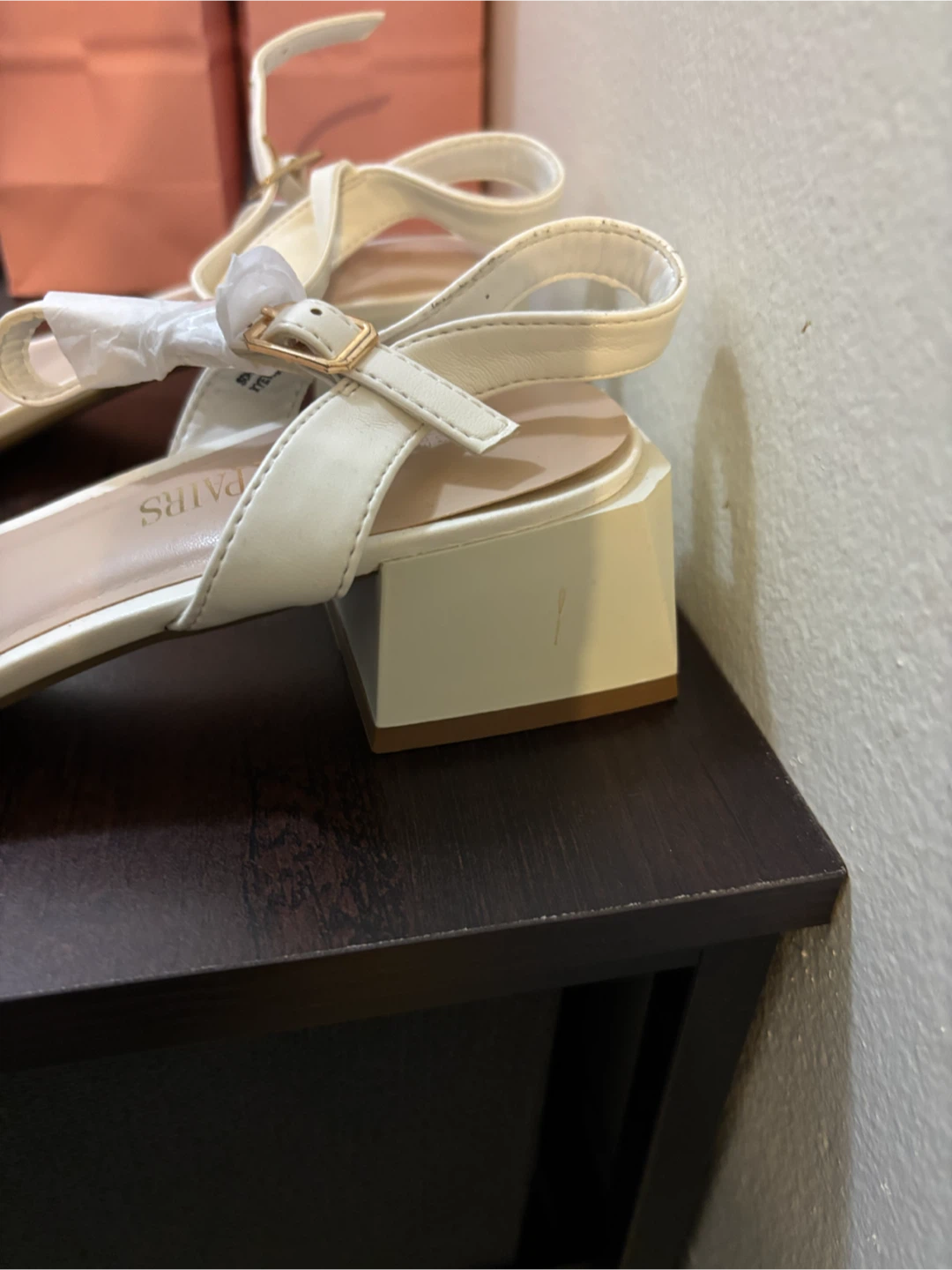 NEW-White Strappy Block Heel Sandals-Size 8.5 - photo 2