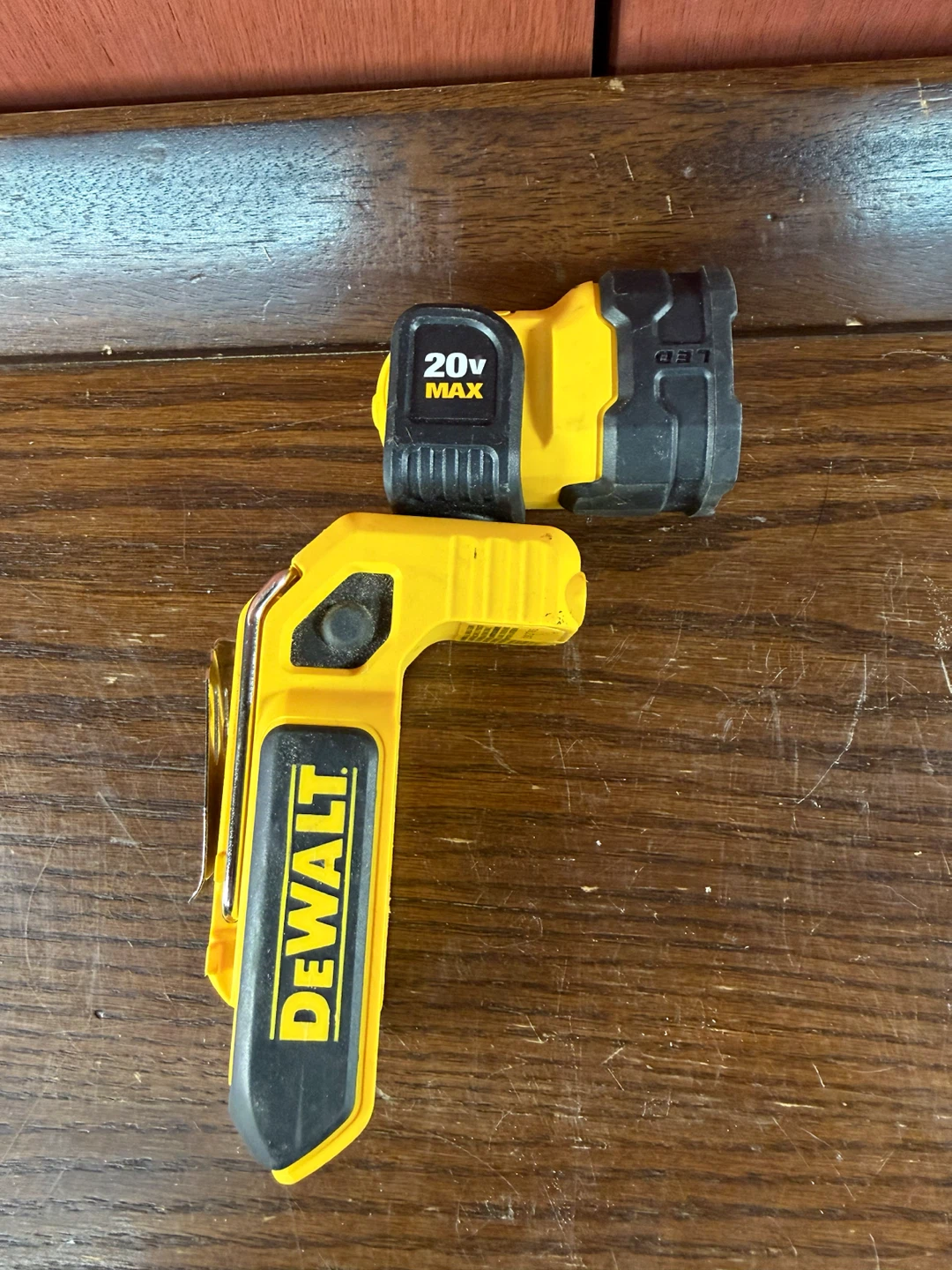 DEWALT 20V MAX Lithium-Ion LED Hand Held Worklight DCL044