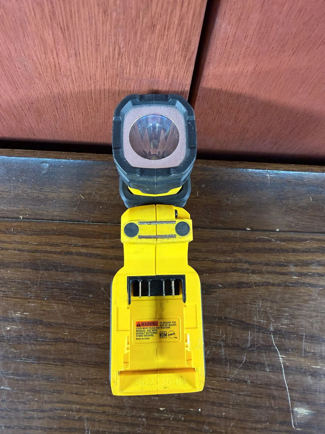 DEWALT 20V MAX Lithium-Ion LED Hand Held Worklight DCL044 - photo 2