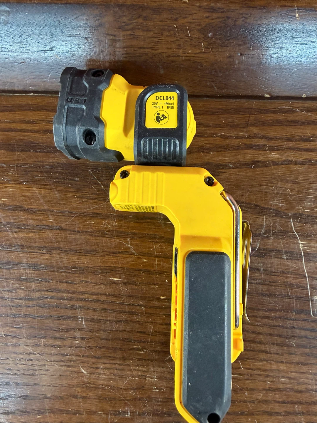 DEWALT 20V MAX Lithium-Ion LED Hand Held Worklight DCL044 - photo 3