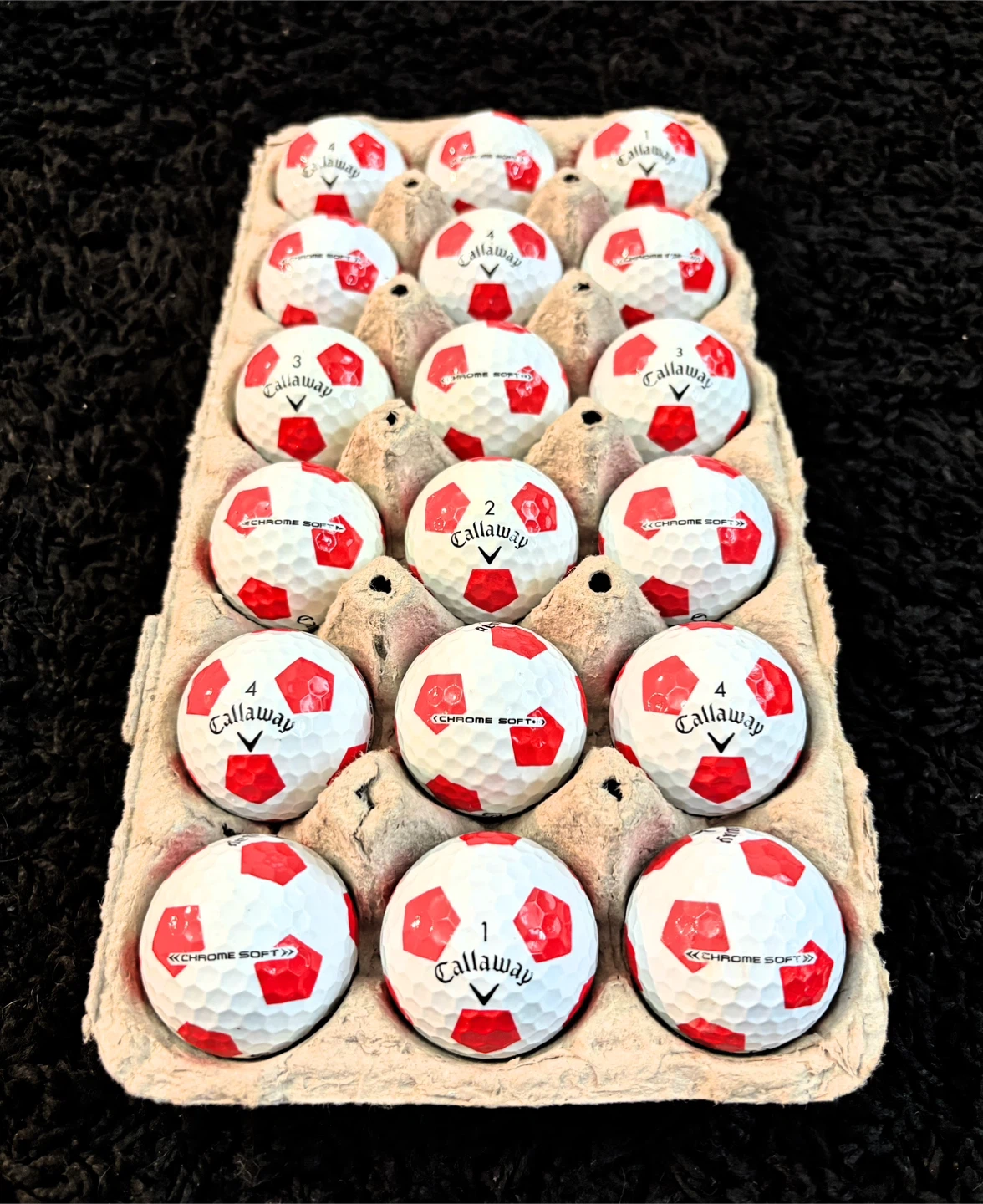 18 Callaway Chrome Soft Truvis Soccer Golf Balls