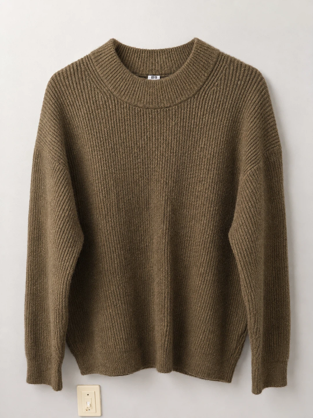 UNIQLO Crewneck Sweater