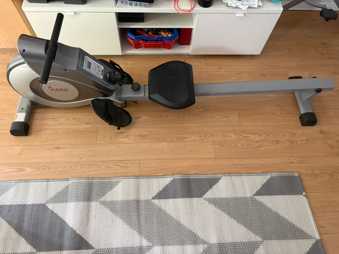 Sunny Health & Fitness Rowing Machine