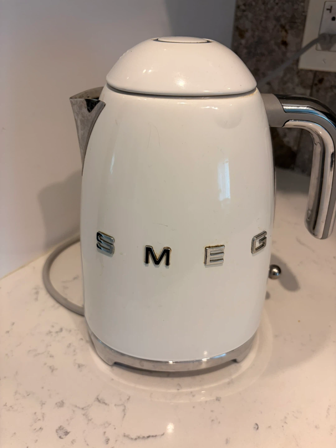 Smeg White Electric Kettle