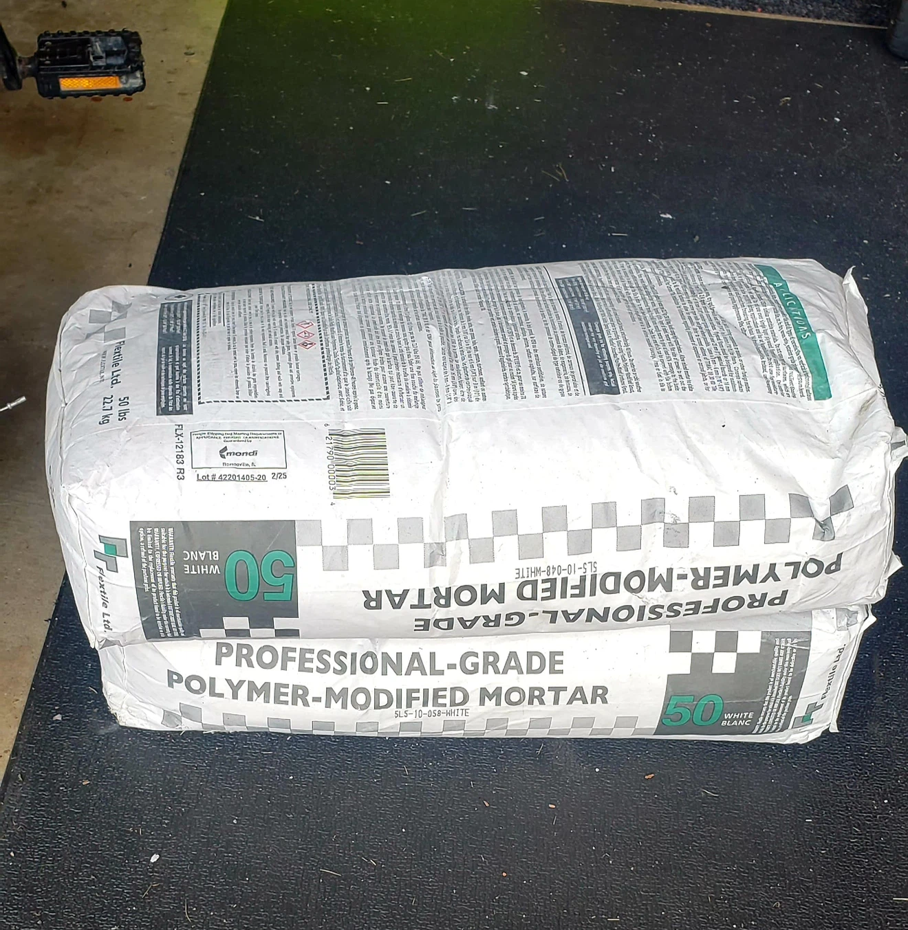 Professional-Grade Polymer-Modified Mortar - White, 50 lbs