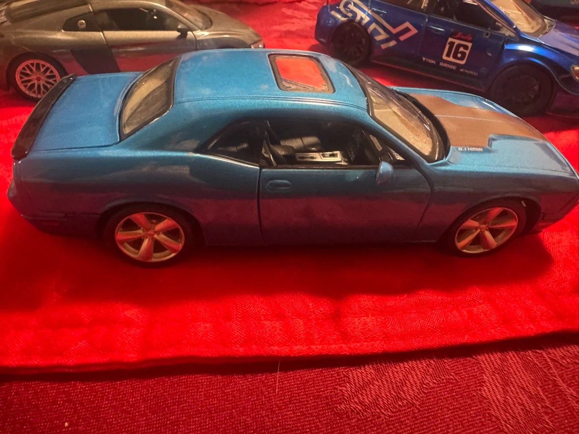 3 Diecast Cars. $10 each - photo 2