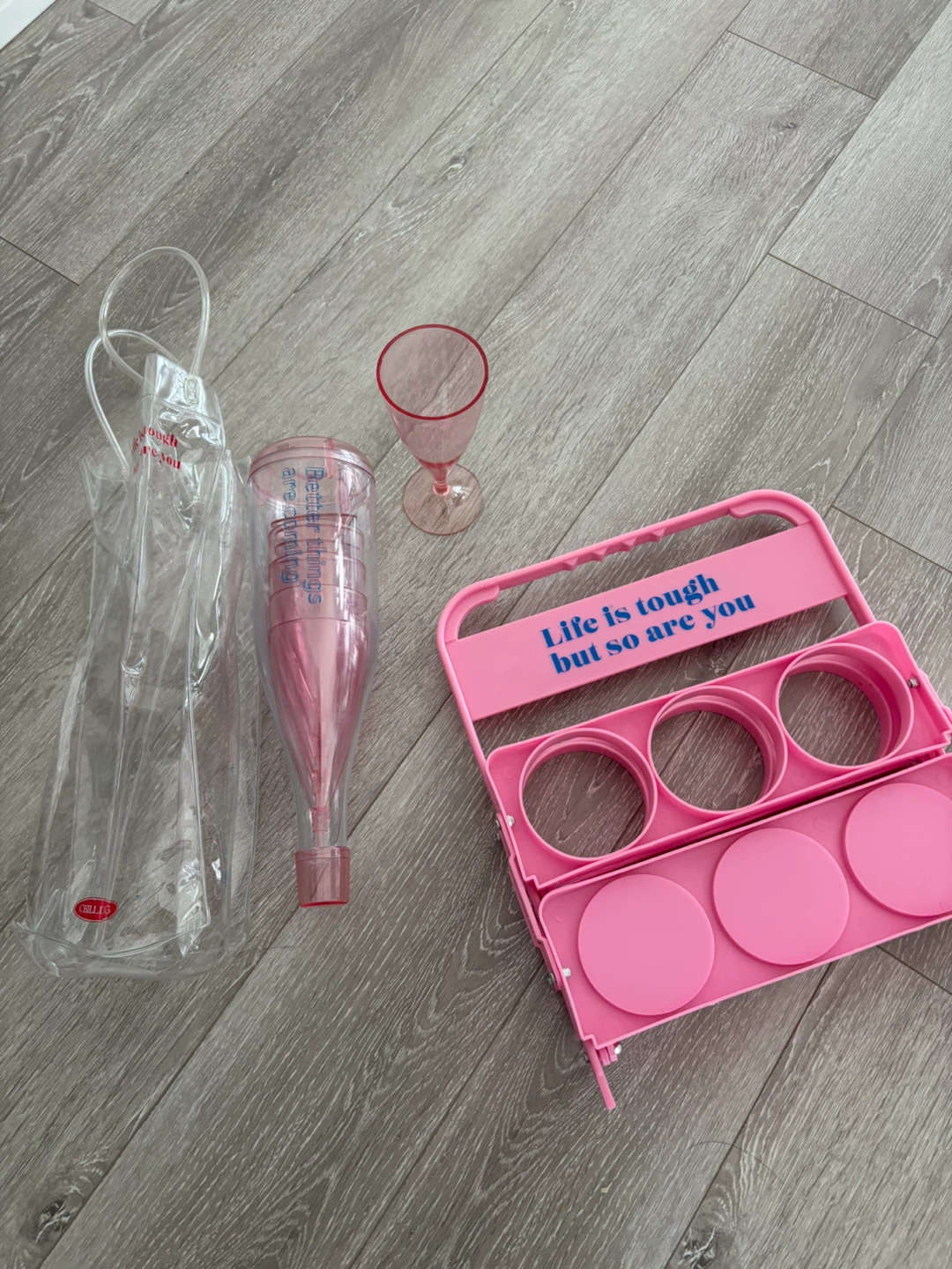 Pink 6-Cup Drink Caddy and 4 Plastic Champagne Flutes Set