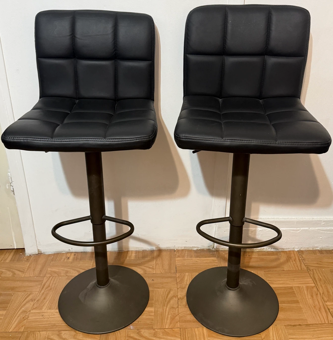 Set of 2 Black Faux Leather Bar Stools