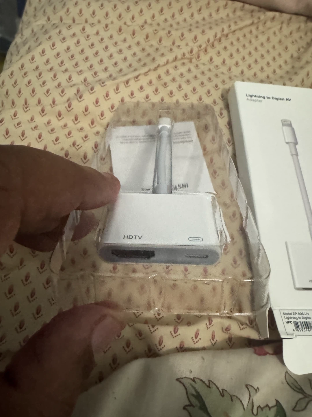 Lightning to Digital AV Adapter - photo 2