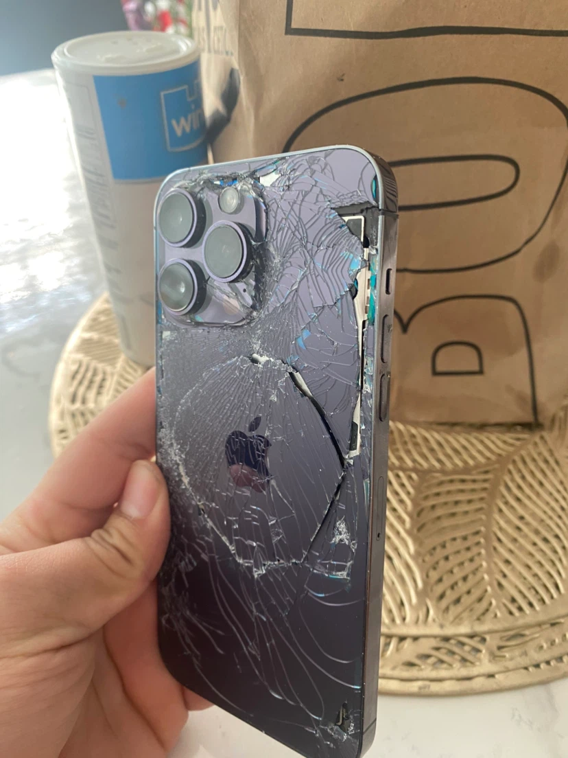 iPhone 14 Pro - Cracked Screen - photo 2