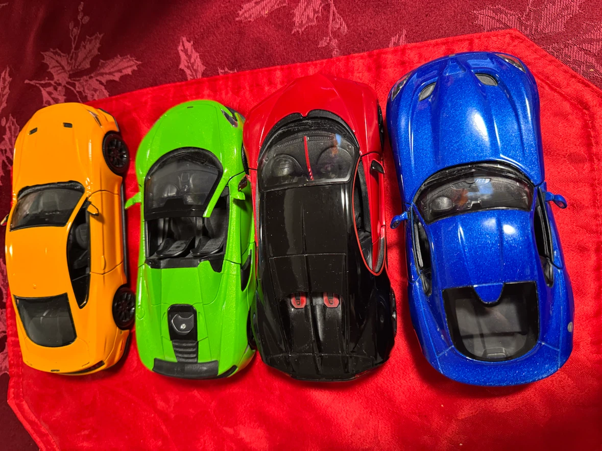 4 Diecast Cars $10 each - photo 2