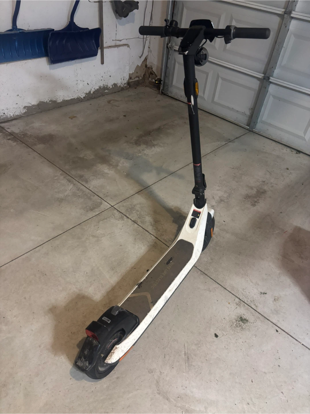 KQI2 electric scooter - photo 2