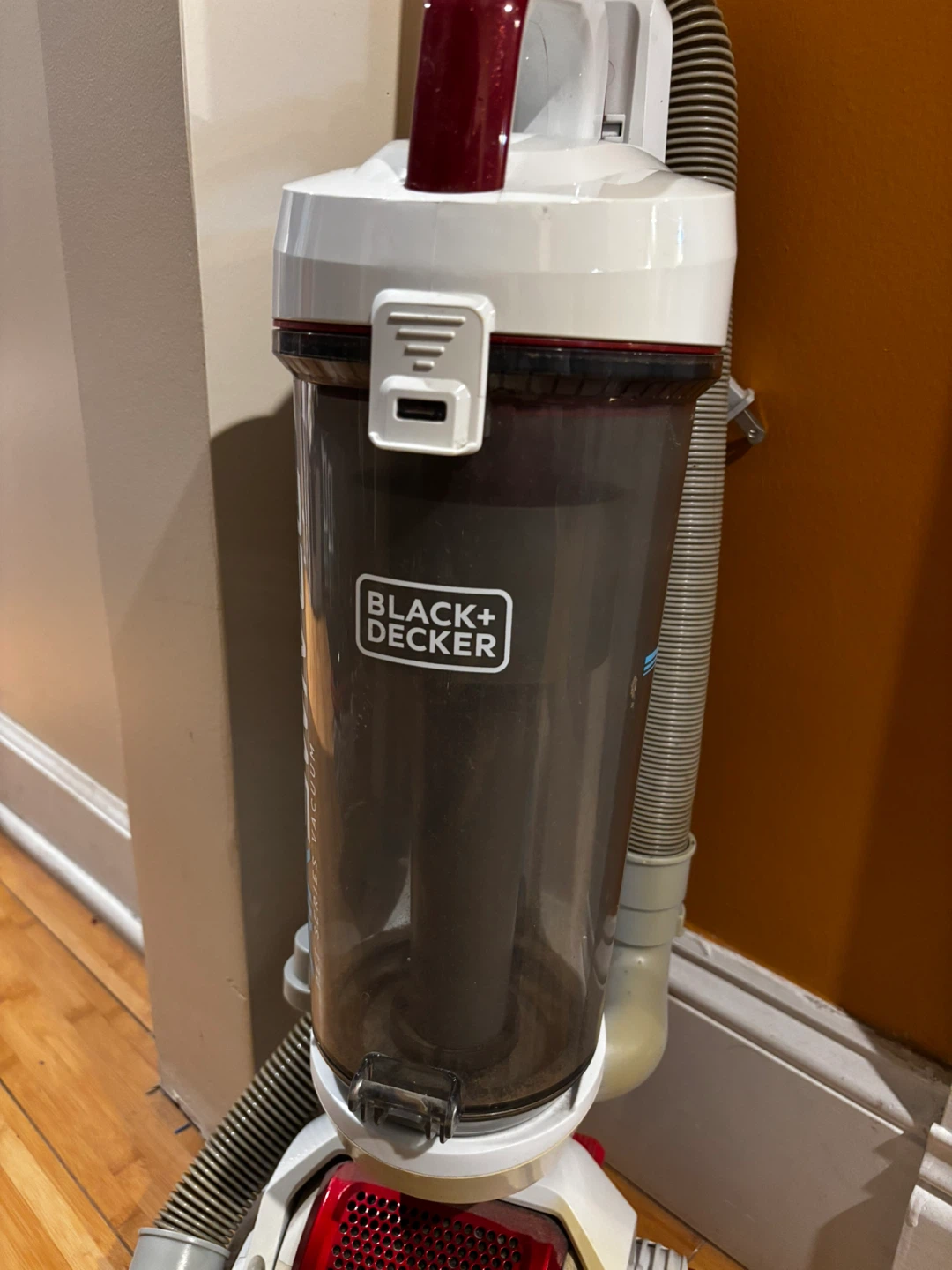 Black+Decker Air Swivel Vacuum Cleaner - photo 3