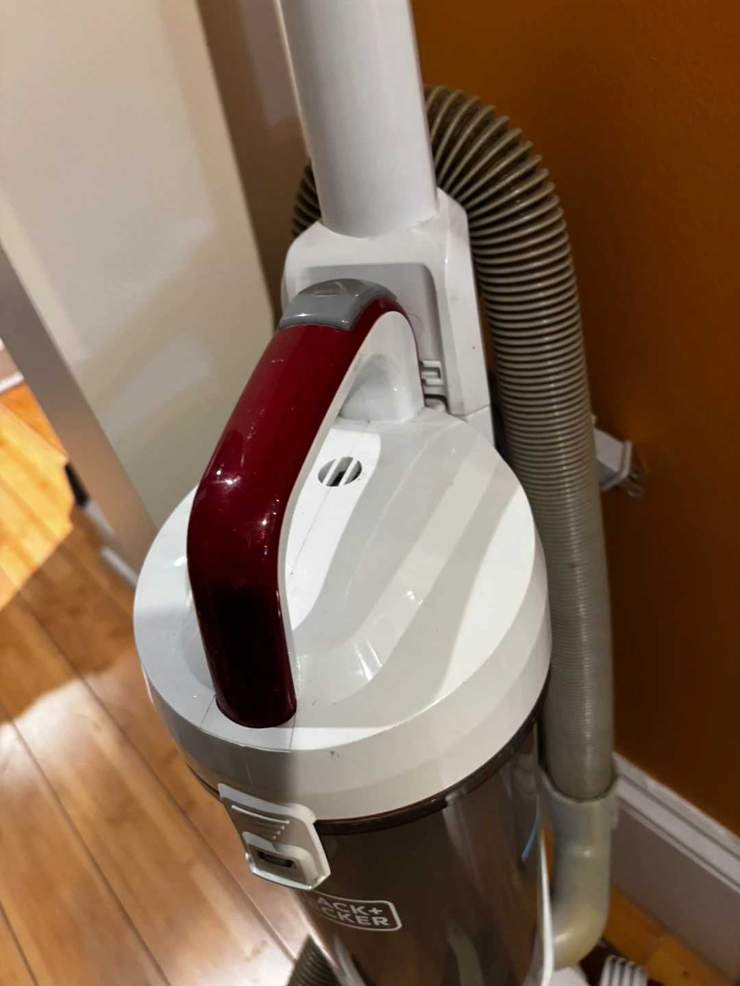 Black+Decker Air Swivel Vacuum Cleaner - photo 4