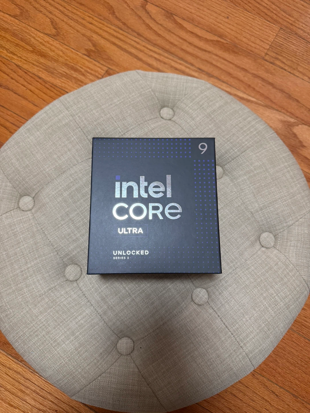 i9 Intel Ultra 9 285K SEALED BRAND NEW ALSO LOOKING TO TRADE - photo 2