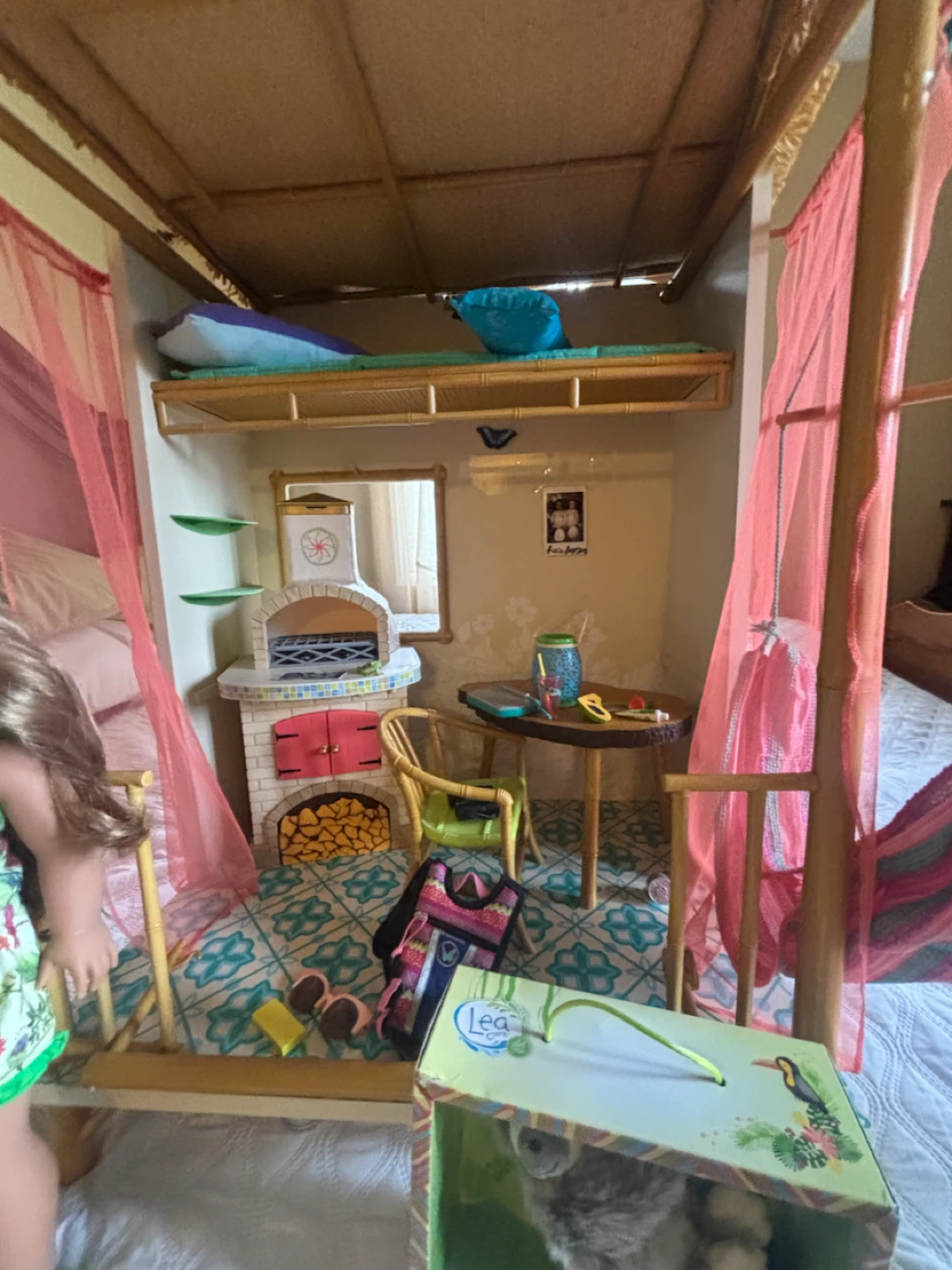 American Girl Lea's rainforest house and doll - photo 2