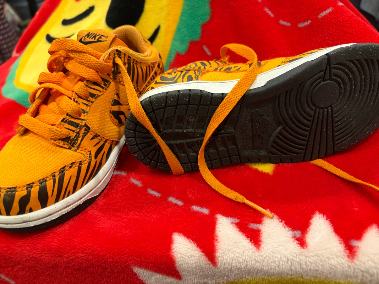 Nike Dunk Low Toddler Shoes Orange Tiger Print - photo 4