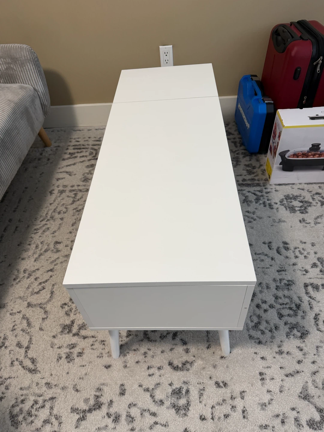 White Lift Top Coffee Table with Storage - photo 2