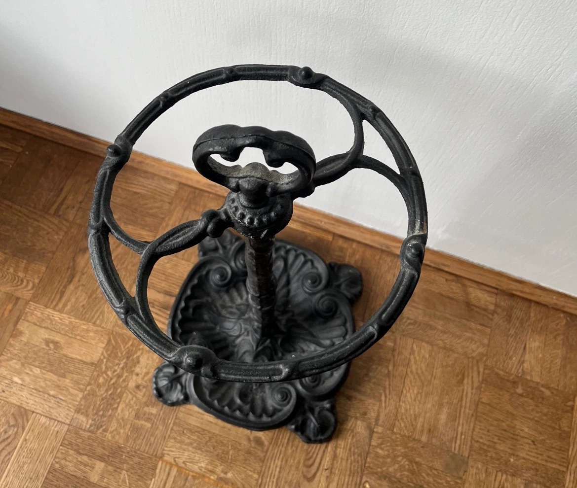 Vintage Ornate Cast Iron Umbrella Stand - photo 2