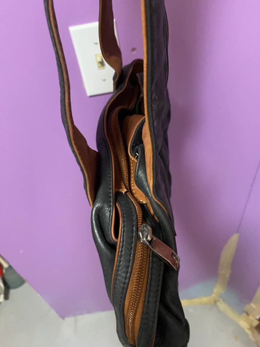 JOANEL Leather Shoulder Bag - photo 3