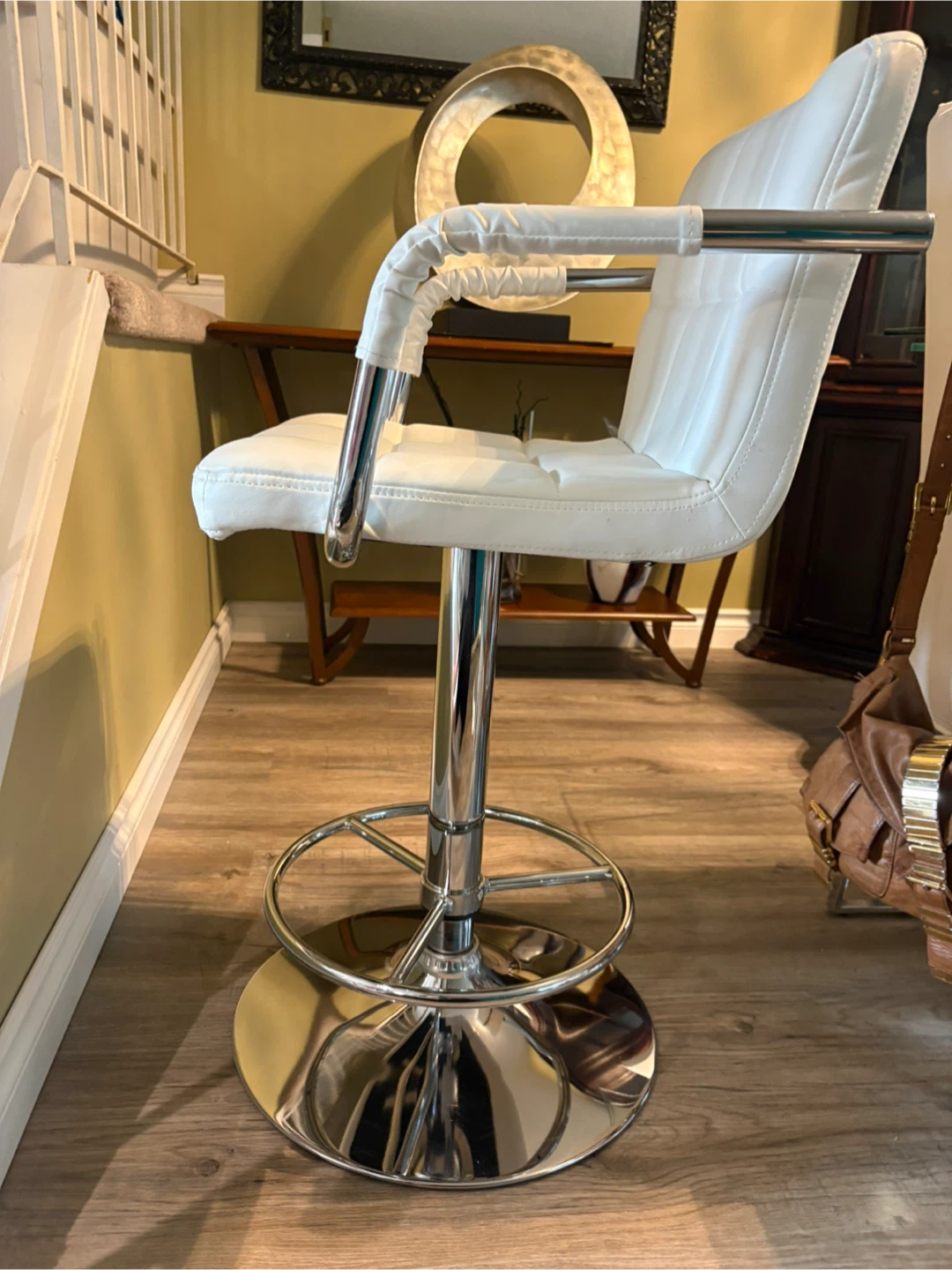 White Faux Leather Bar Stool with Chrome Base - photo 4