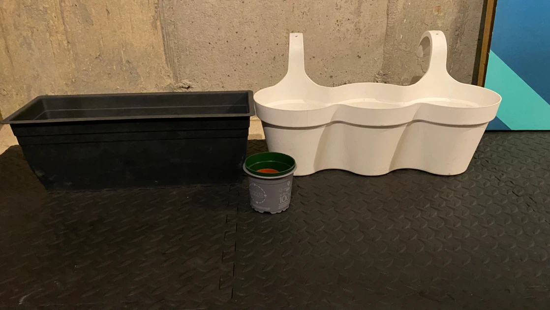 White 3-Tier Stackable Planter and Black Rectangular Planter