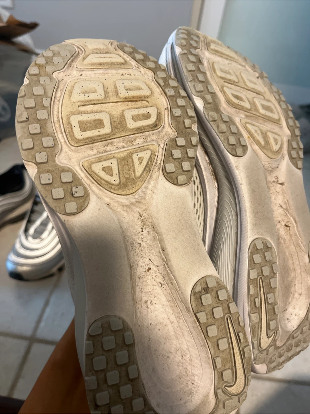 Nike Running Shoes 7.5w - photo 2