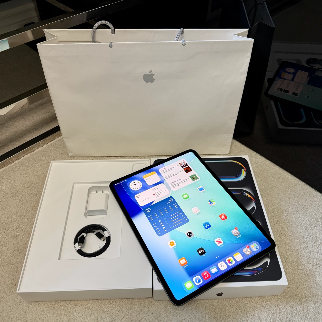 M5 / IPad Pro 13" / 256GB / Wifi + Cellular - *Brand New*