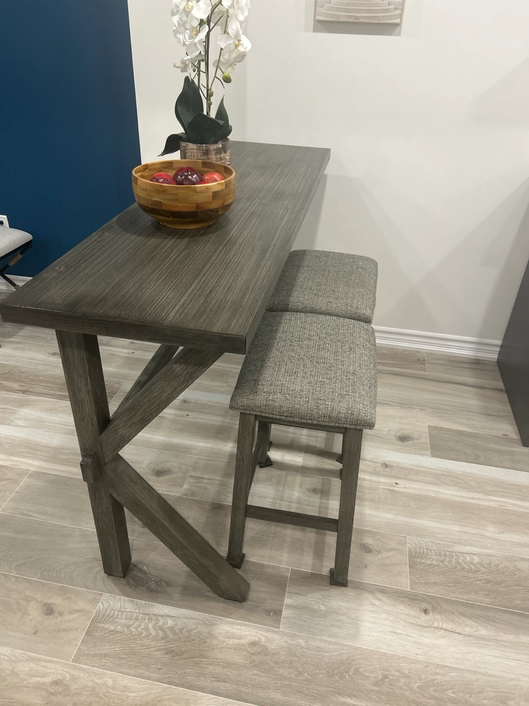 Bar Table Set with 2 Stools - photo 3