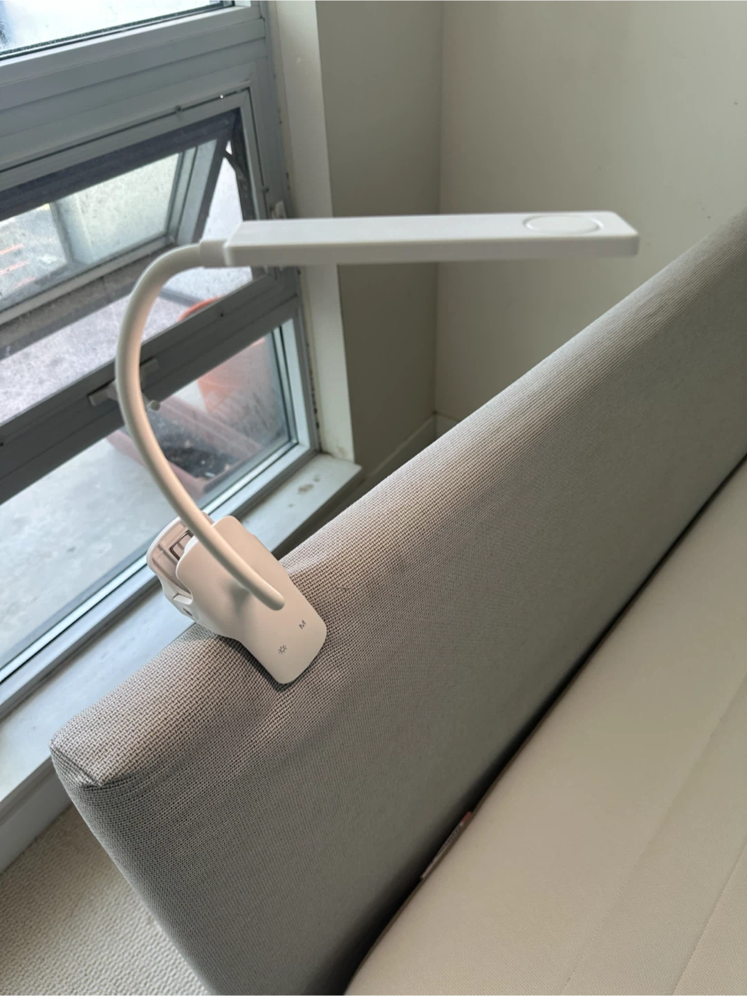 White Clip-On LED Desk / Bed Lamp - photo 4